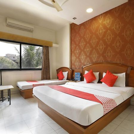 Saish Hotel Shirdi Exterior photo