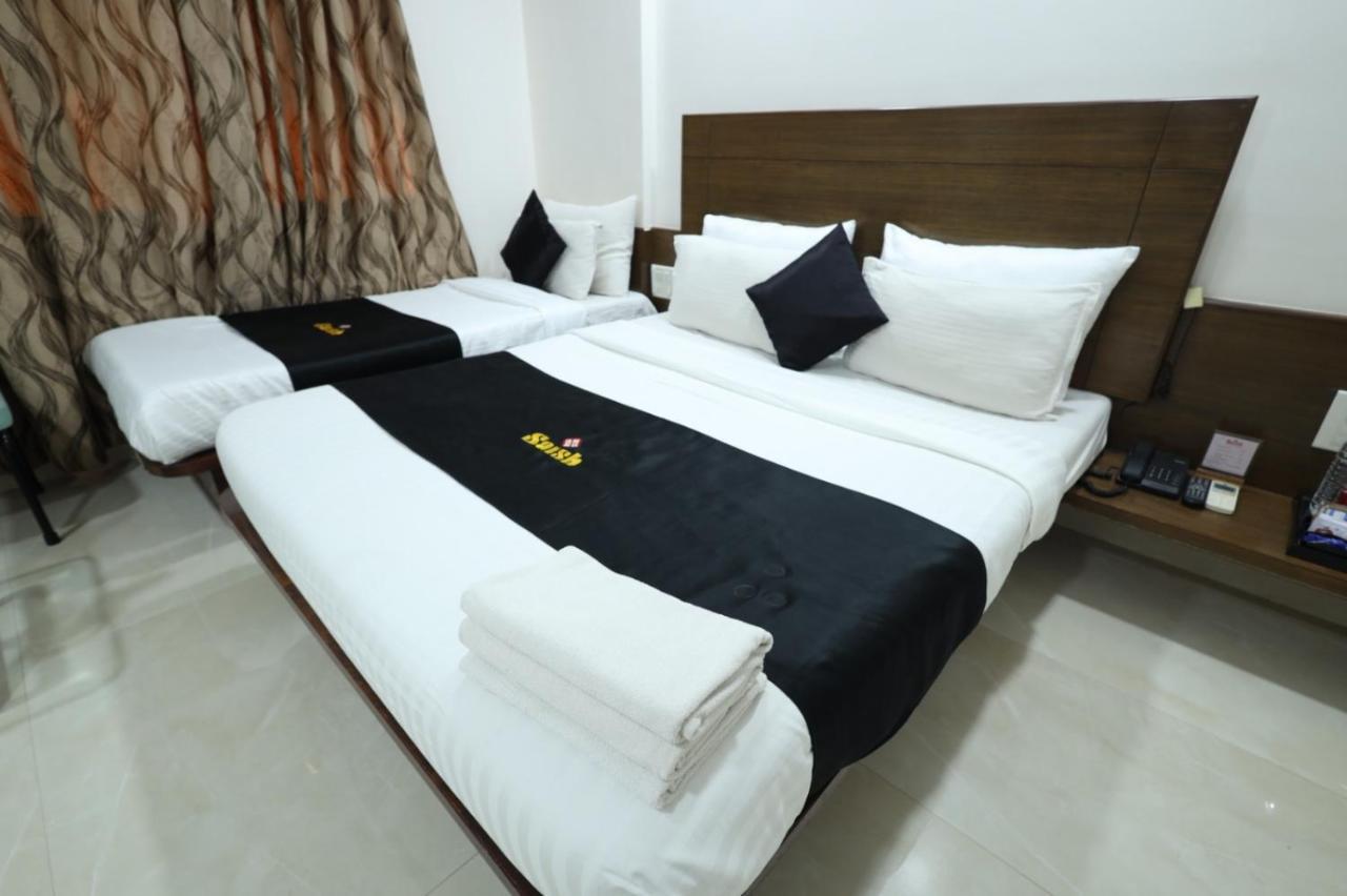Saish Hotel Shirdi Exterior photo