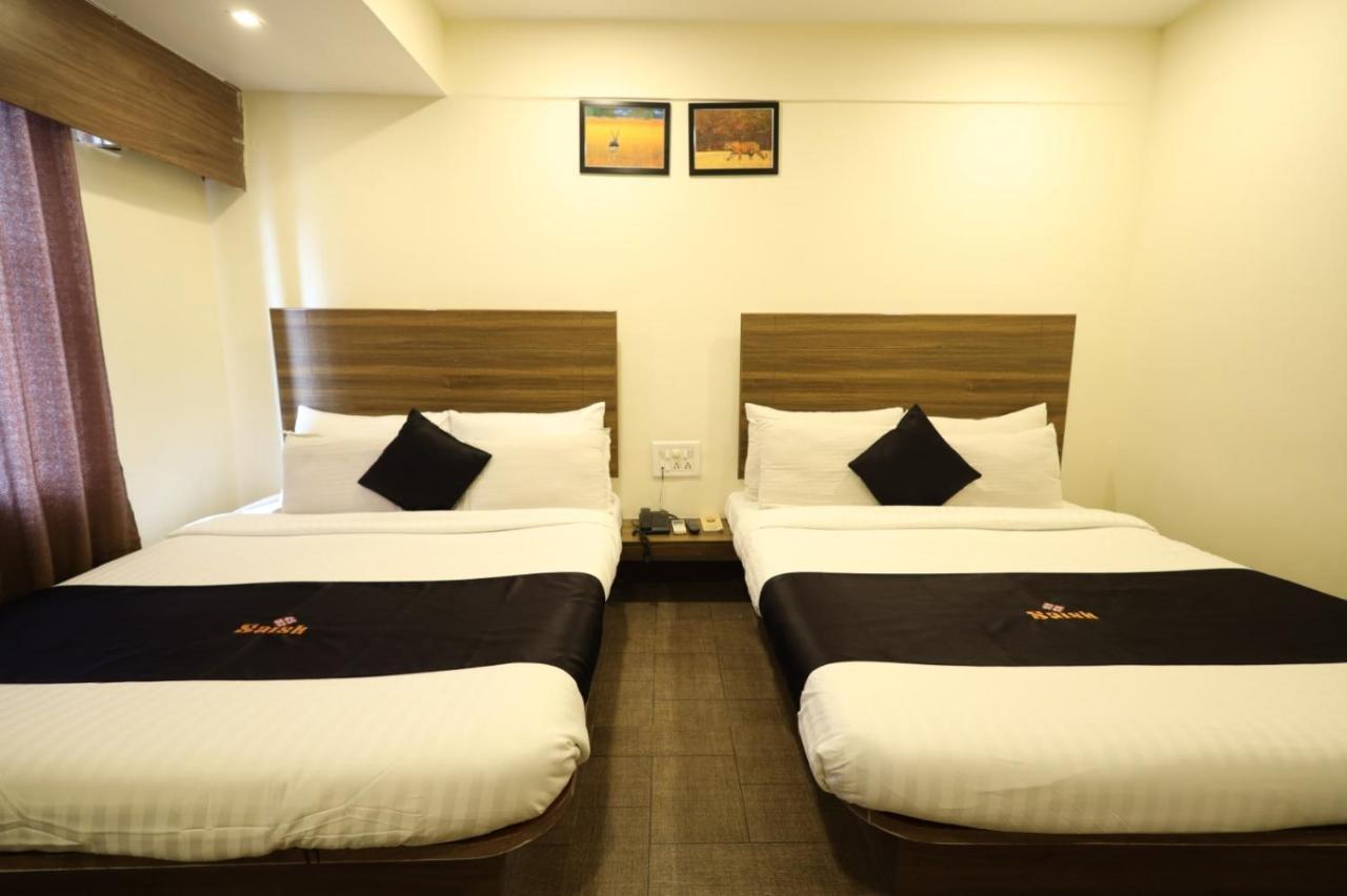 Saish Hotel Shirdi Exterior photo