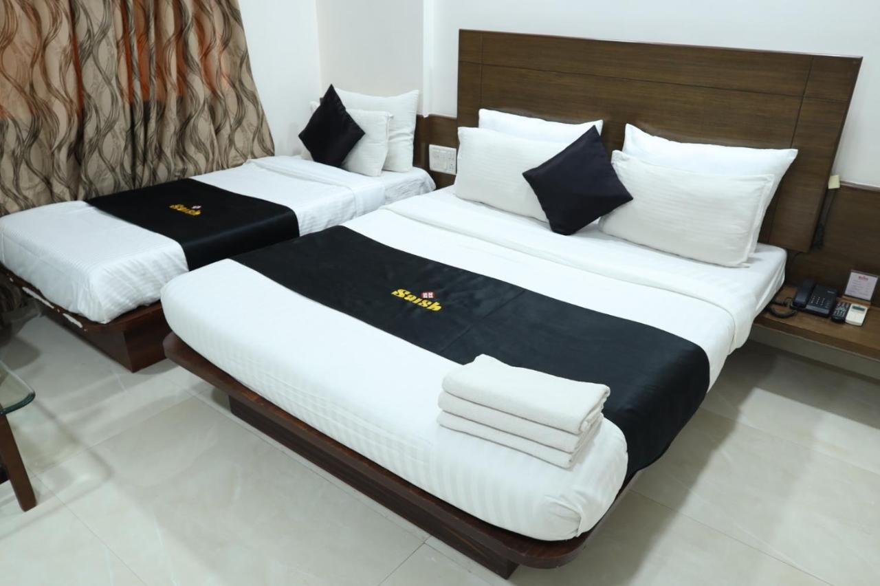 Saish Hotel Shirdi Exterior photo