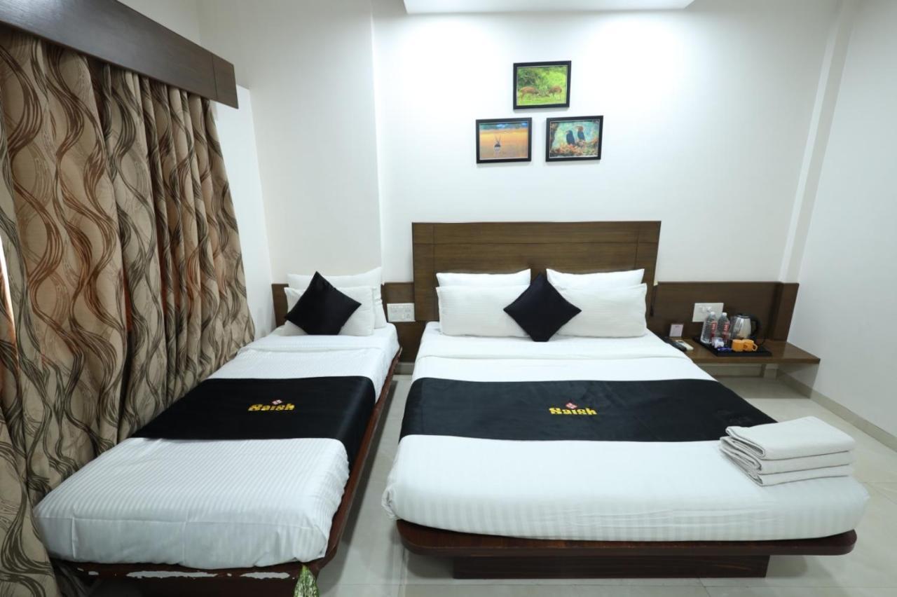 Saish Hotel Shirdi Exterior photo