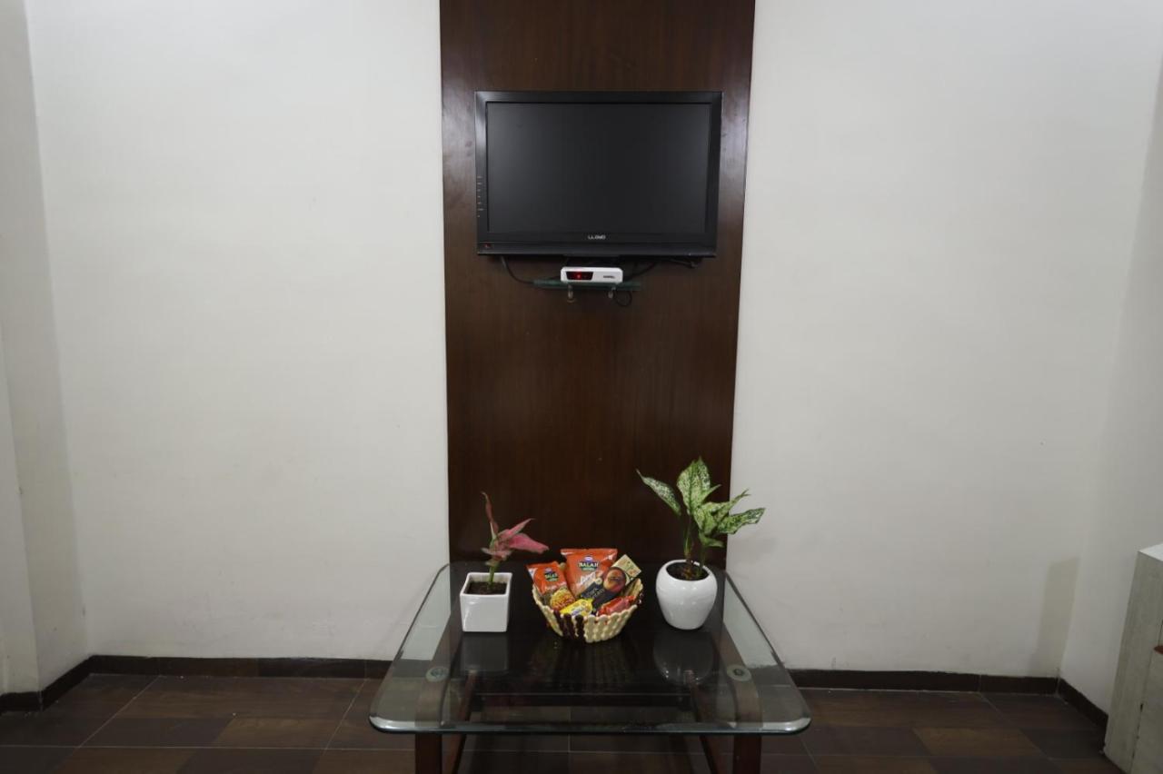 Saish Hotel Shirdi Exterior photo