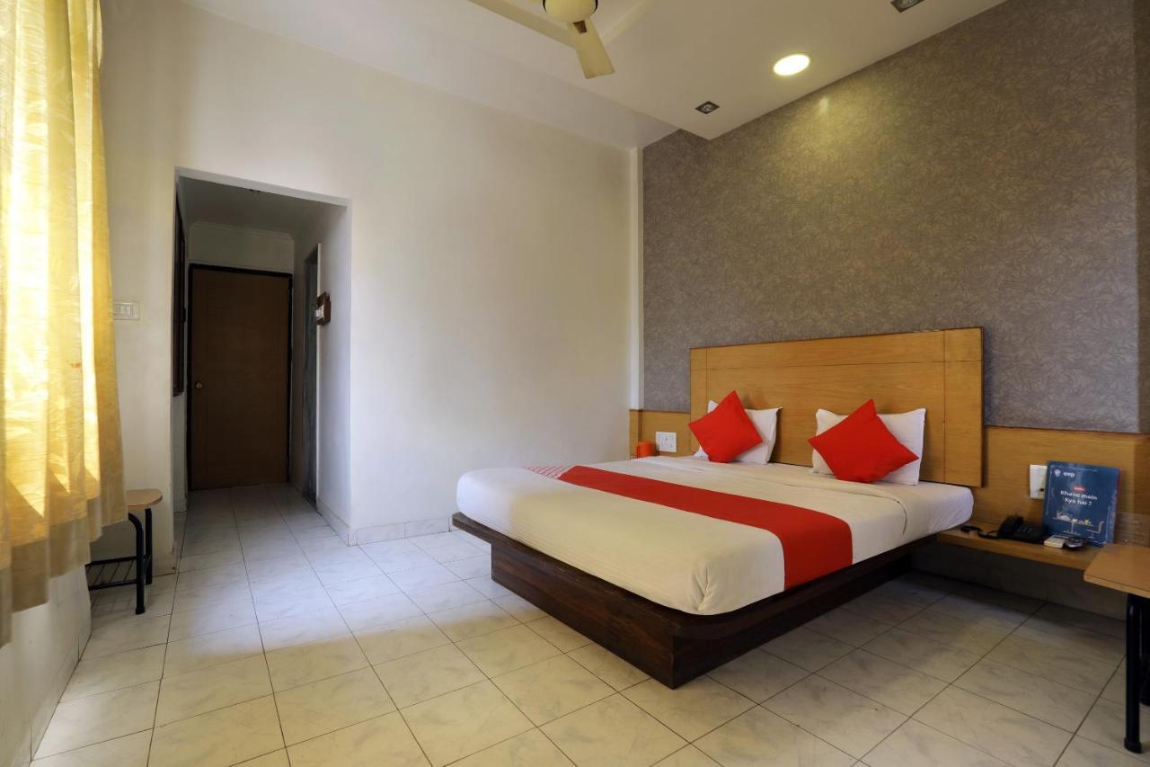 Saish Hotel Shirdi Exterior photo