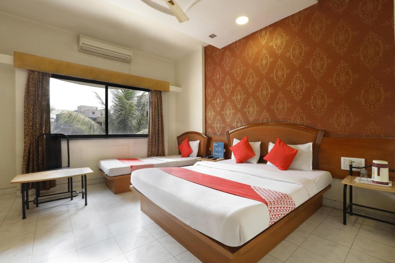 Saish Hotel Shirdi Exterior photo