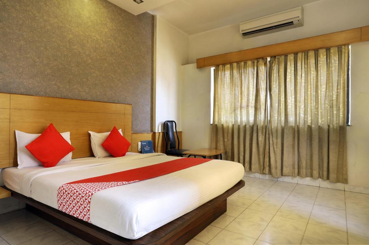 Saish Hotel Shirdi Exterior photo