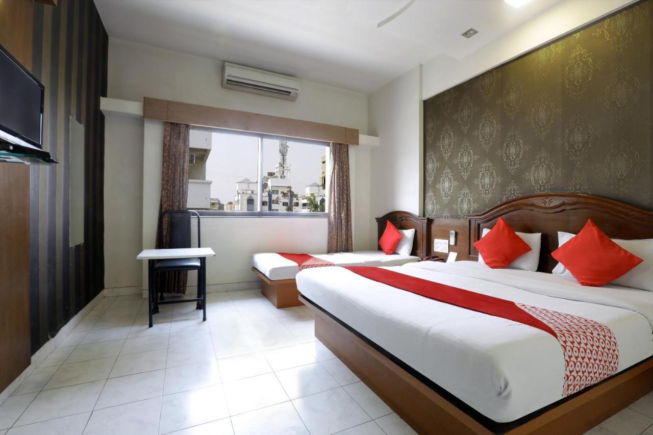 Saish Hotel Shirdi Exterior photo