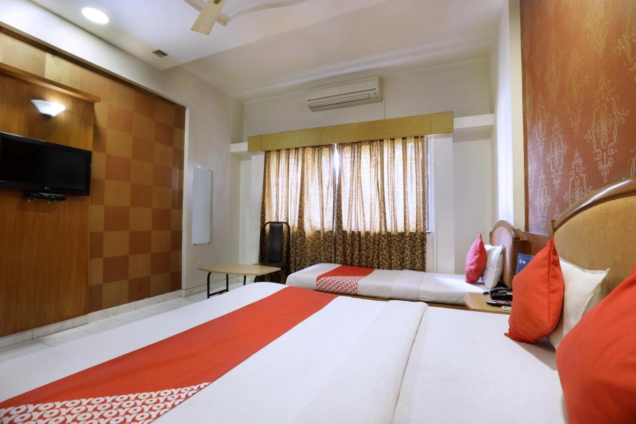 Saish Hotel Shirdi Exterior photo