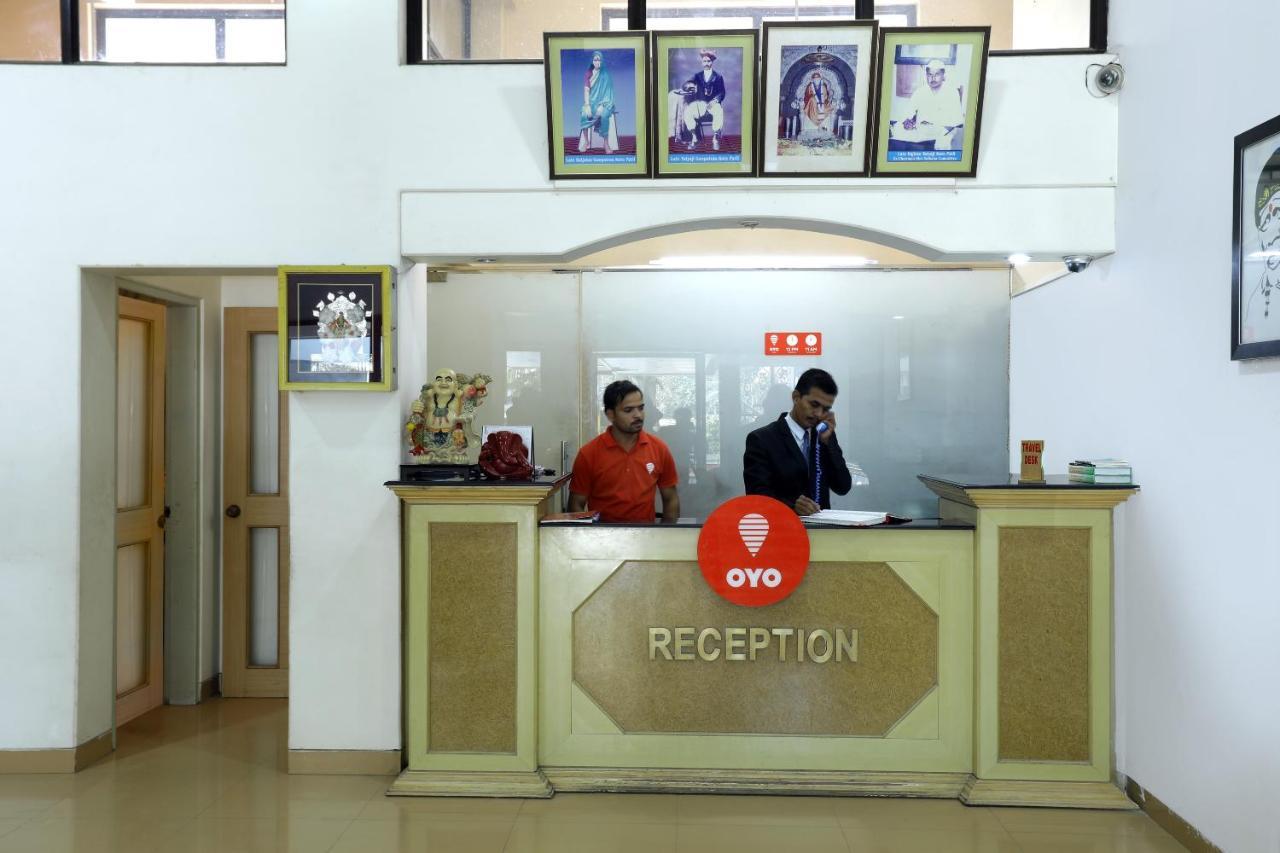 Saish Hotel Shirdi Exterior photo